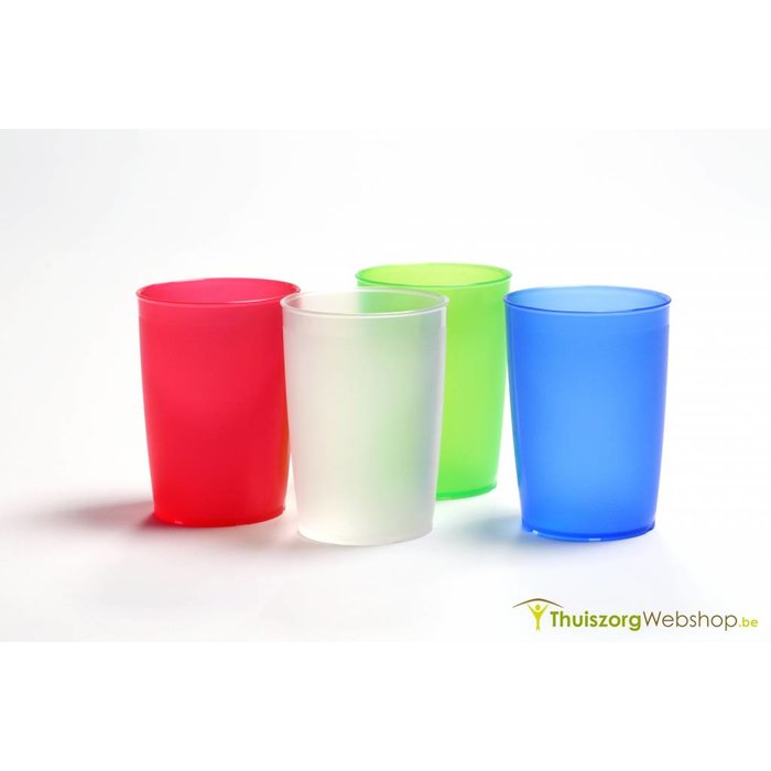 Basic package cutlery, drinking cup, plate rim and plate at Alzheimer's