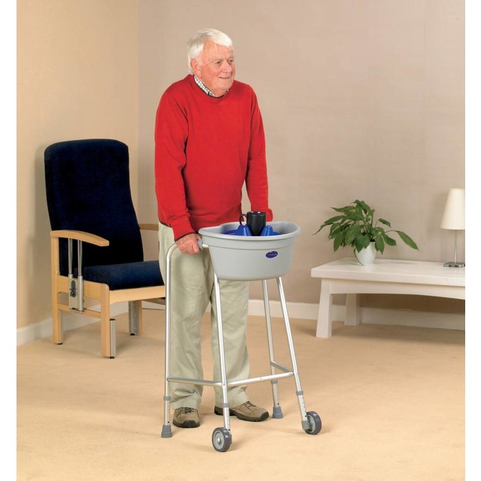 Plastic transport basket for walking frame