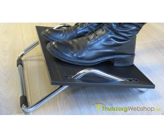 Adjustable footrest