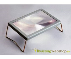 Magnifying sheet on foldable base