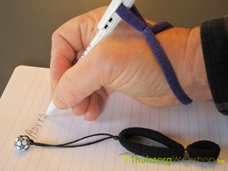 Handiwriter writing aid for children