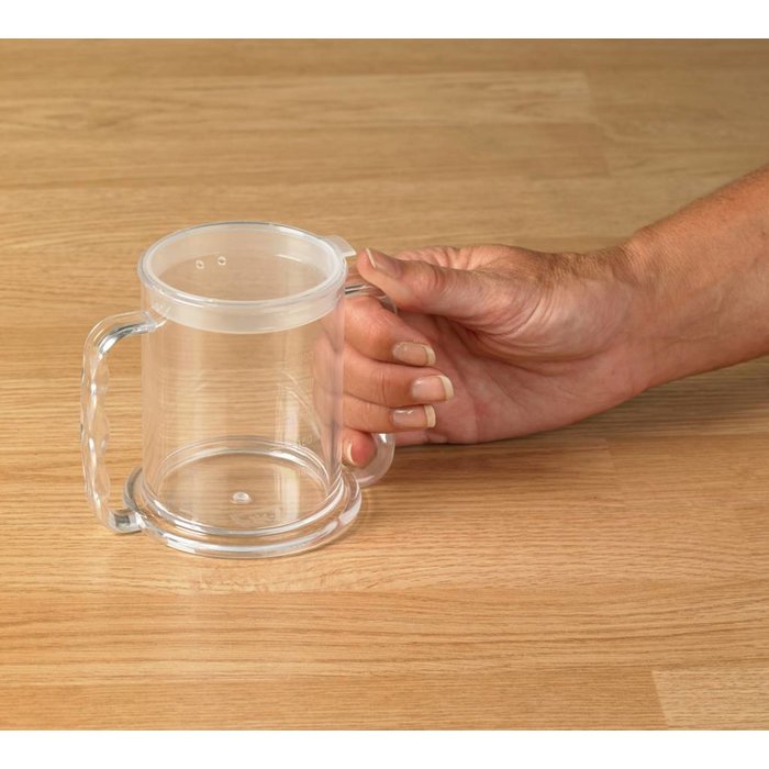 Transparent cup with 2 handles and 2 spouts Independence