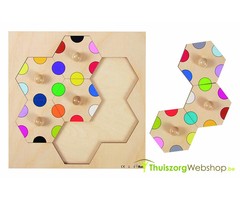 Honeycomb inlay puzzle with colored circles