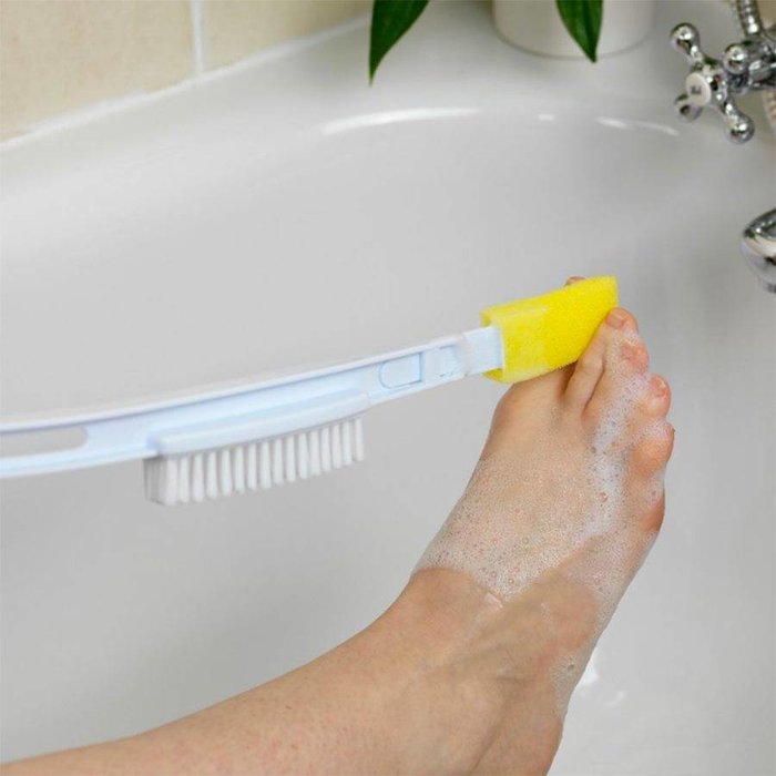 Bath sponge / brush / toe washer with extended handle and exchangeable sponge