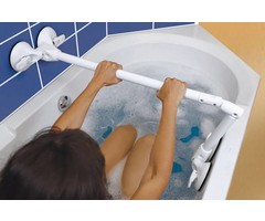 Bath rail on 4 suction cups