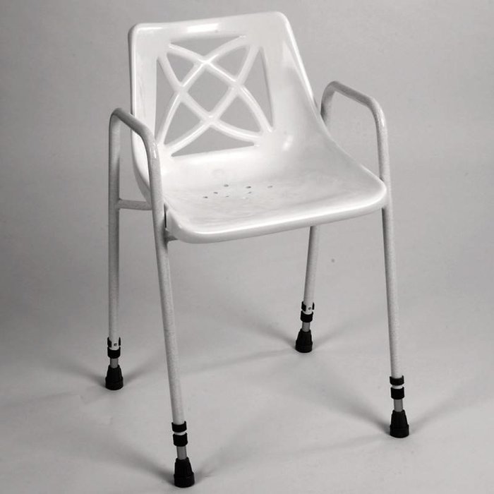 Chaise de douche avec accoudoirs et dossier