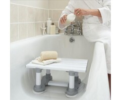 Bath seat with 4 suction cup legs