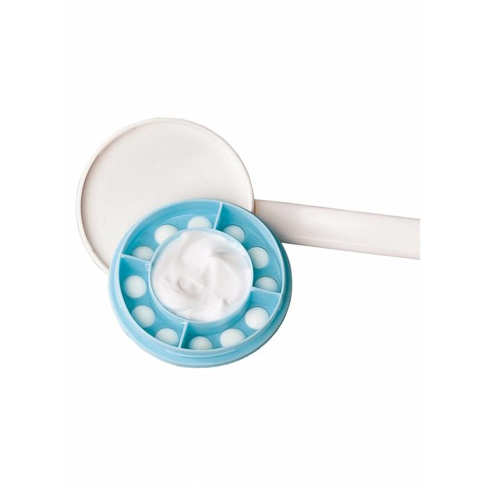 Lotion and cream applicator