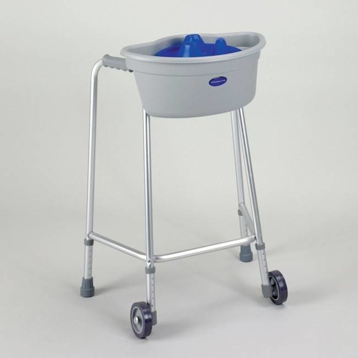 Plastic transport basket for walking frame