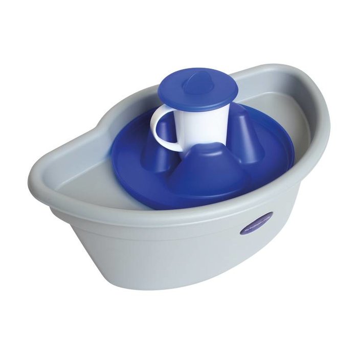 Plastic transport basket for walking frame