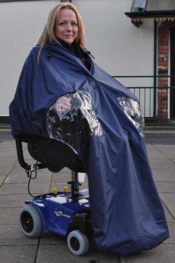 Poncho de pluie pour scooter ou chaise roulante électrique - Soins