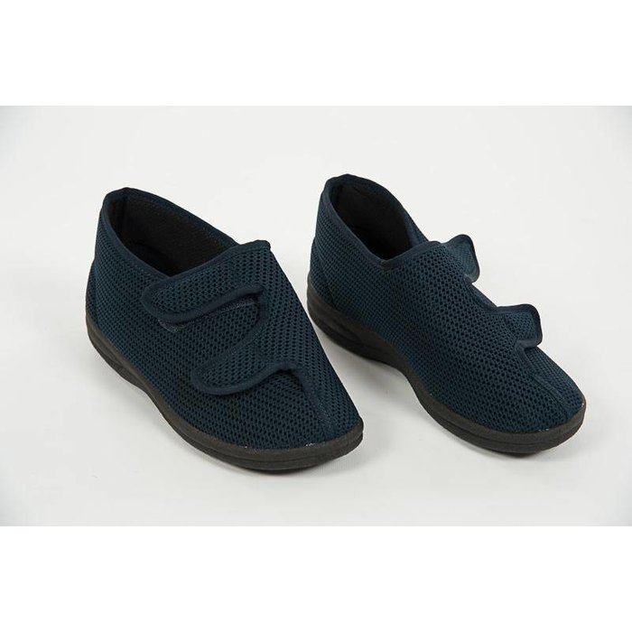 High slipper with velcro closure