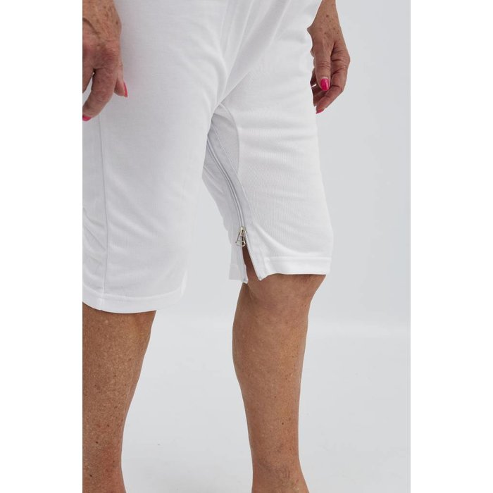 White body with short legs, short sleeves, zip fastening at the back and between the legs