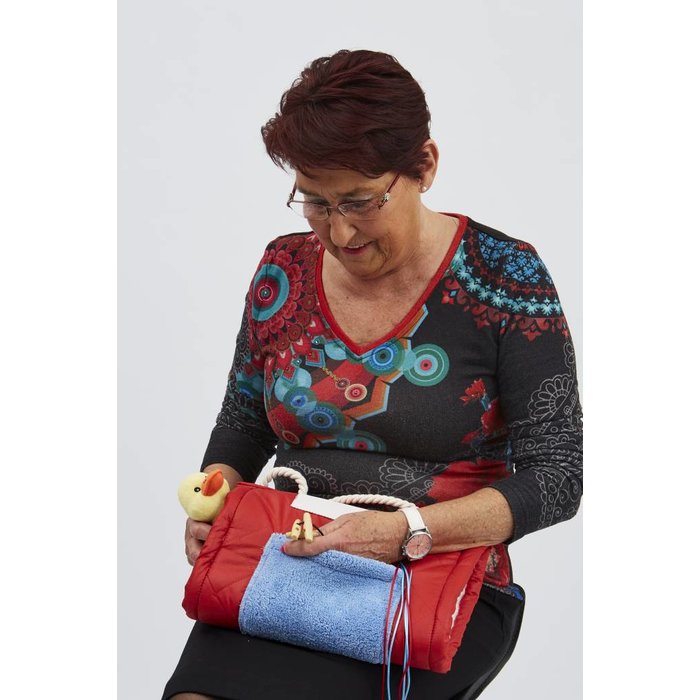 Experience muff with handle