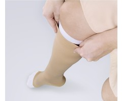 Compression stockings in 2 parts with a silky structure