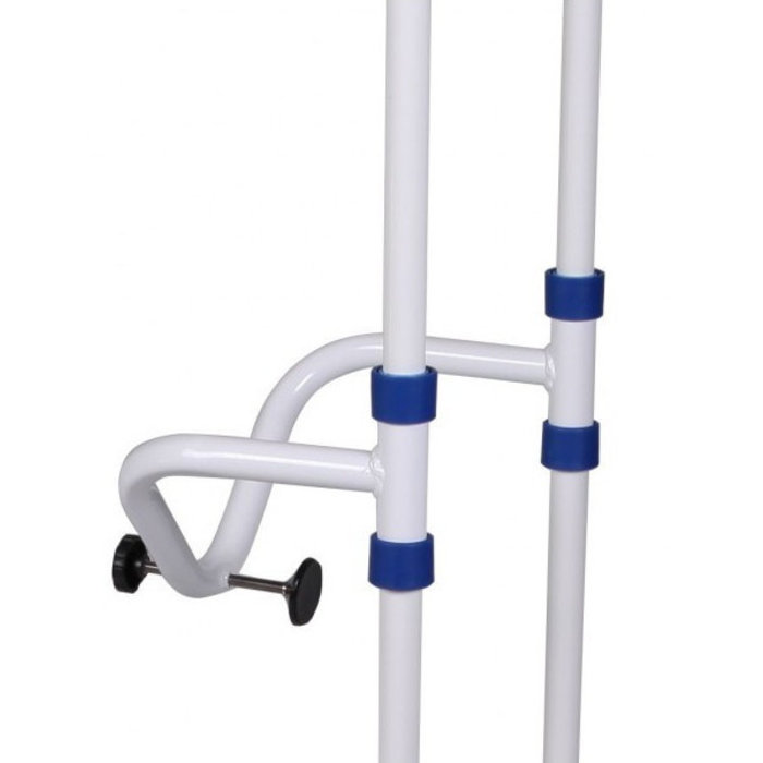 Step with adjustable handle for bath