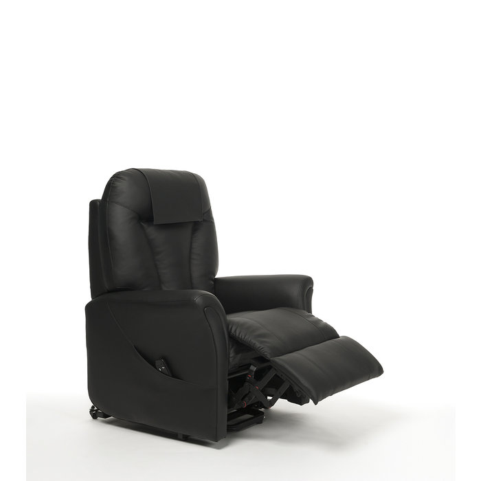 Comfortable Montreal relax chair with thick cushions