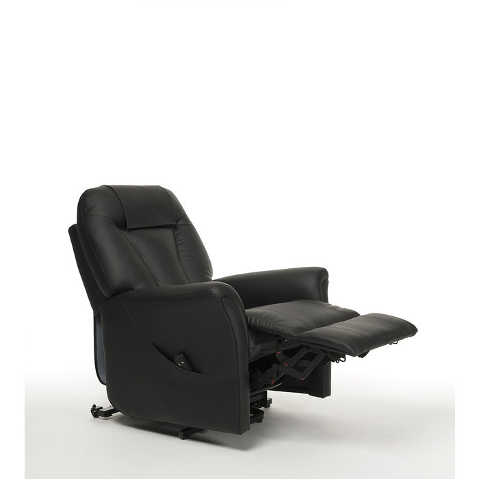 Comfortable Montreal relax chair with thick cushions