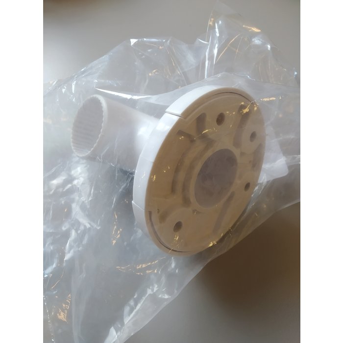 Modular wall bracket system in plastic