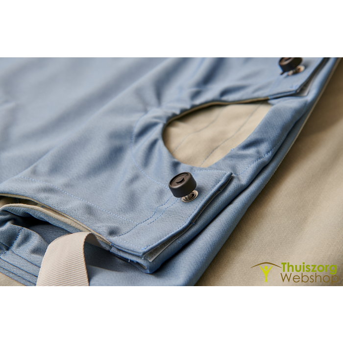 Tear sleeping bag with fixation straps