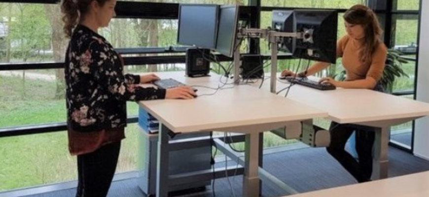 10 zaken waarop je best let tijdens de aanschaf van een hoog-laag bureau