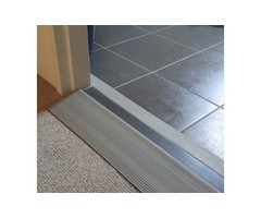 Rubber threshold aid with straight side - all lengths