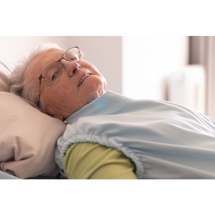 Nursing blanket tear-resistant and flame retardant