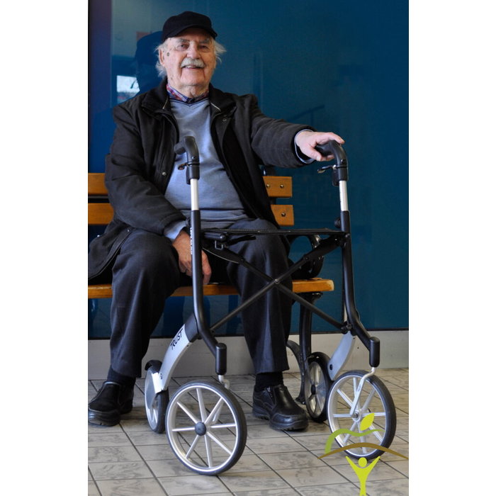 Let's Go Out Light and elegant rollator (including luggage bag)