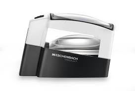 Loupe sur pied avec lumière LED pour une lecture confortable