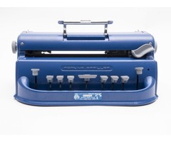 Klassieke mechanische brailleschrijfmachine