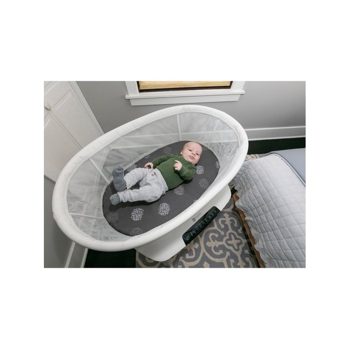 For rent: Automatically moving crib - MamaRoo Sleep - For rent