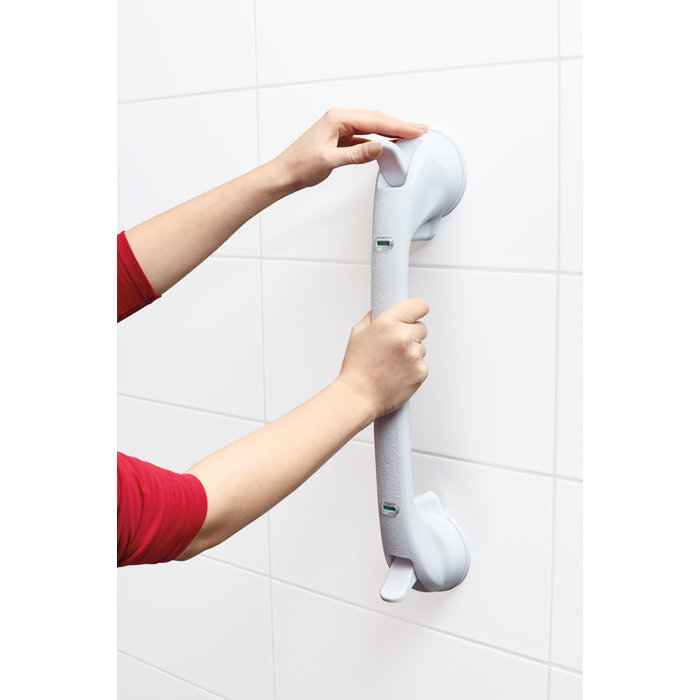 Mobile wall bracket with suction cups