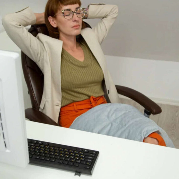 Hana© weighted lap pad