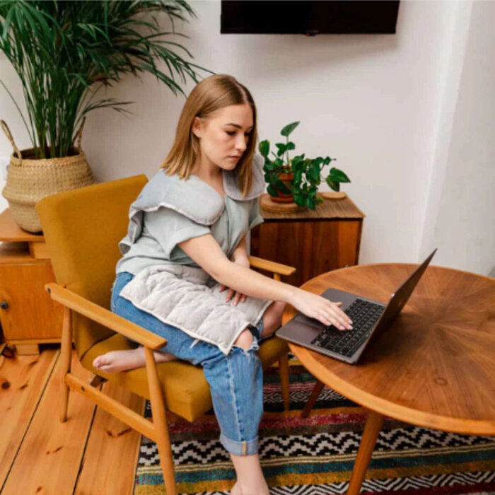 Hana© weighted lap pad