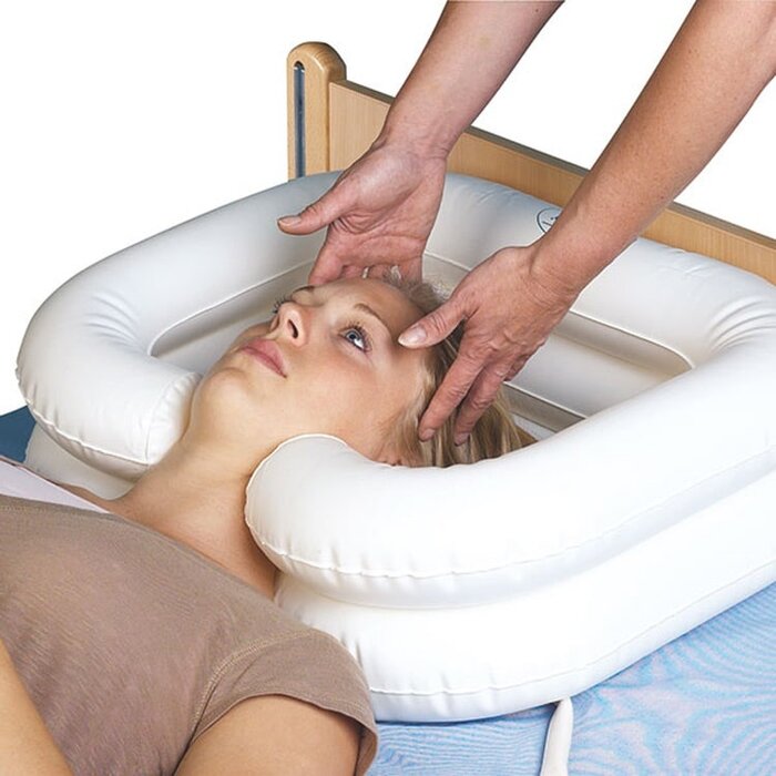 Bassine à cheveux gonflable pour le lit