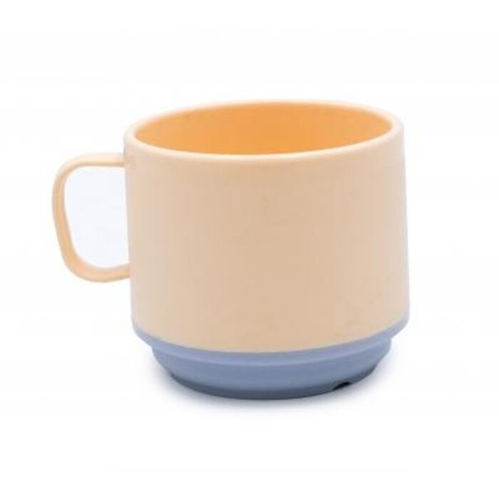 Isothermal cup in polypropylene