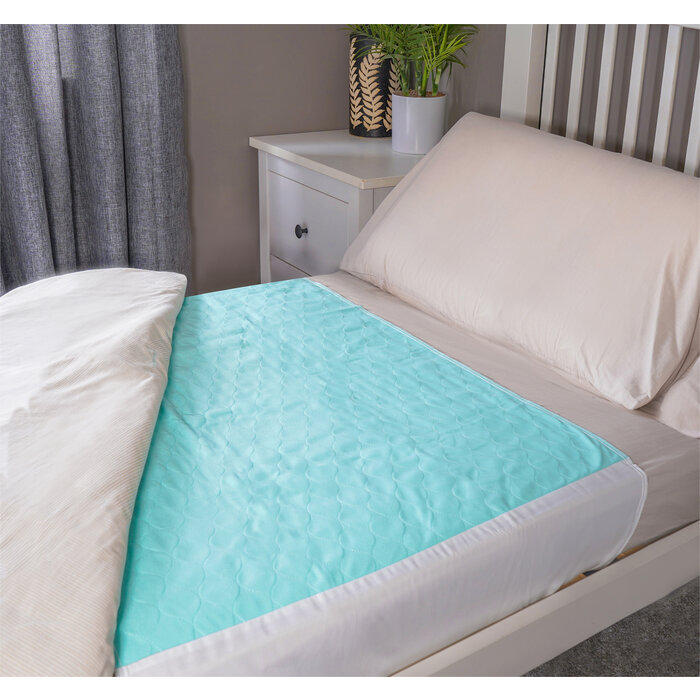 Washable incontinence bed pads - Set of 2 with pleat flaps