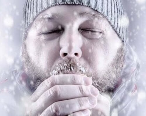 L'hypothermie décryptée : Symptômes, causes et traitement