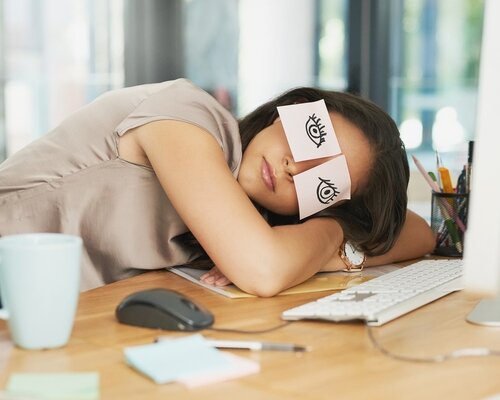 Inemuri: Het Japanse Dutje dat Je Productiviteit Stimuleert