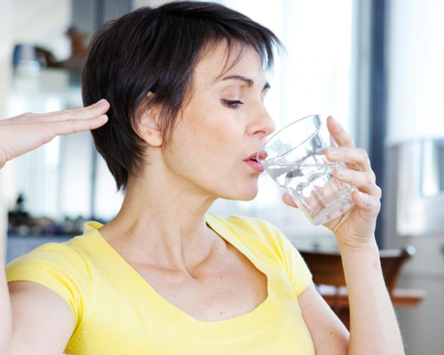 Klachten van de menopauze: 'Niet enkel opvliegers en gewichtstoename'