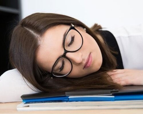 Inemuri : la sieste japonaise qui stimule la productivité