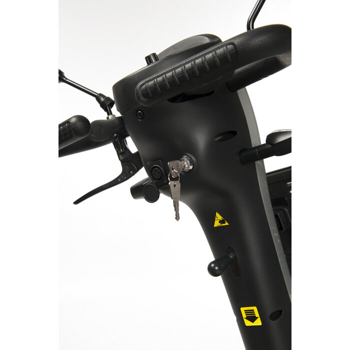 Eris - Compact indoor and outdoor scooter