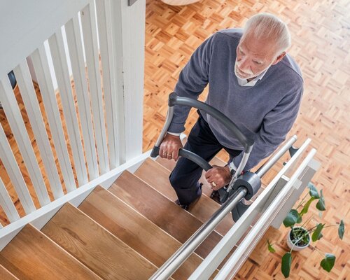  AssiStep: Innovatieve Trapassistent voor Veiligheid en Mobiliteit