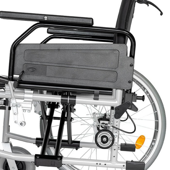 Foldable wheelchair Rotec