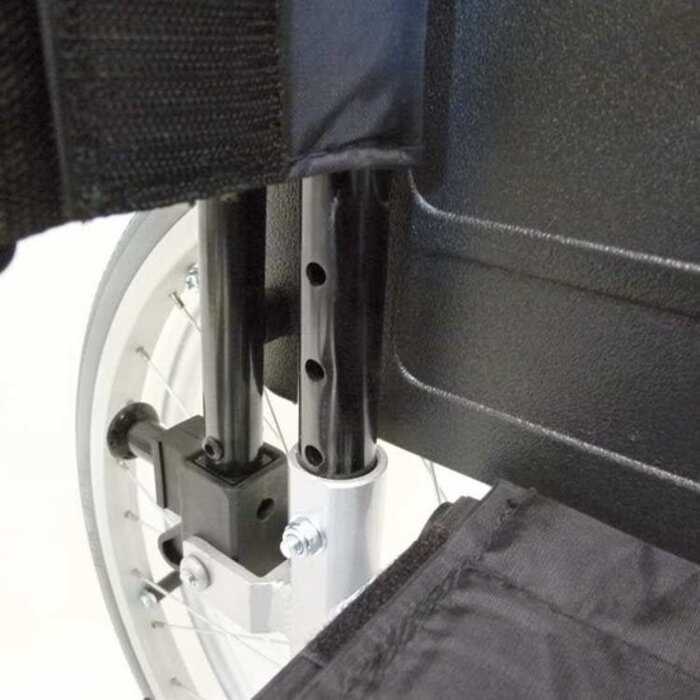 Foldable wheelchair with leg rest - Rotec