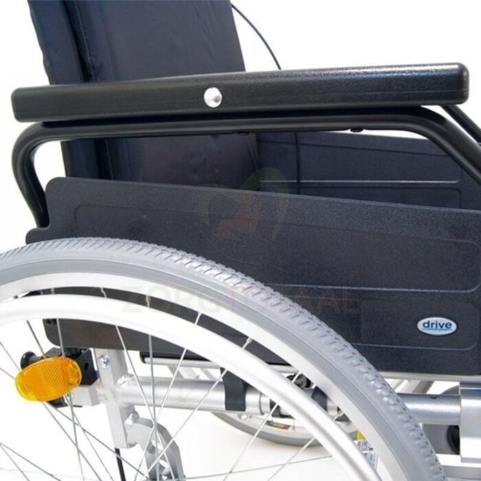 Foldable wheelchair with leg rest - Rotec