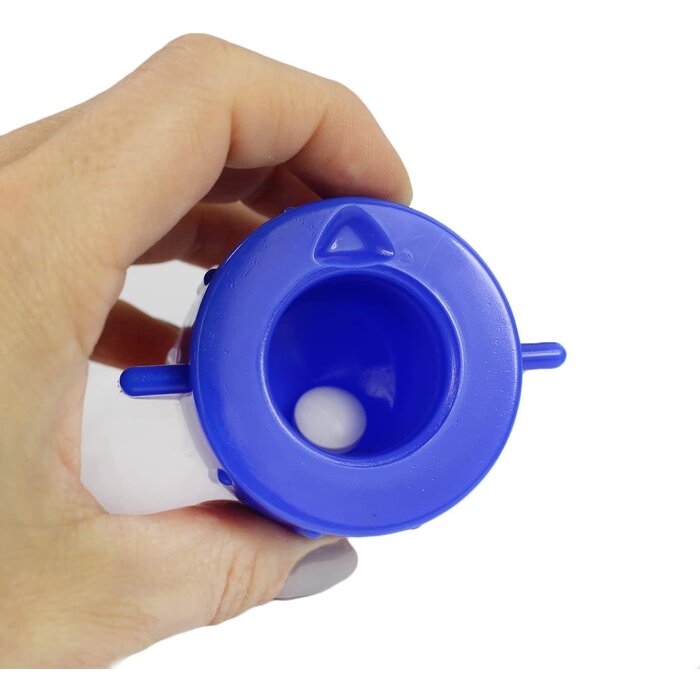Compact pill crusher with storage compartment
