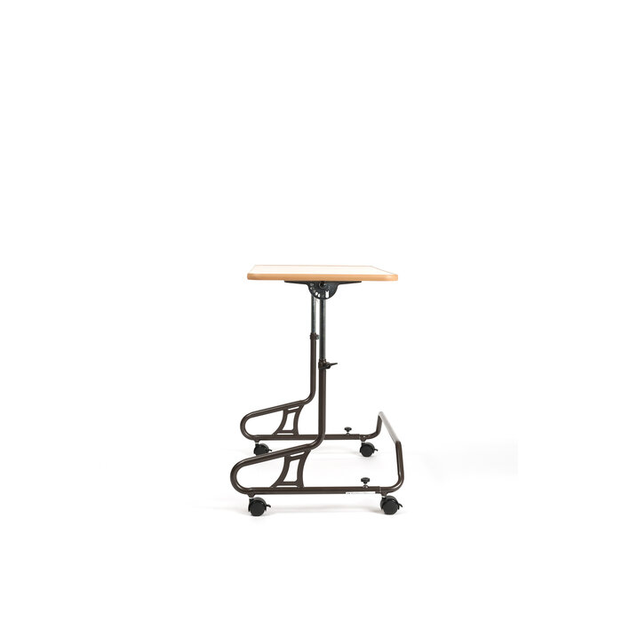 Inclinable table on wheels
