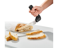 Ergonomic bread knife