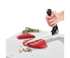 Ergonomic meat knife